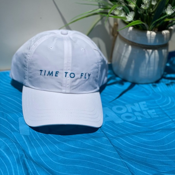 HOKA🔴Time to Fly white hat new without tags - Picture 3 of 7